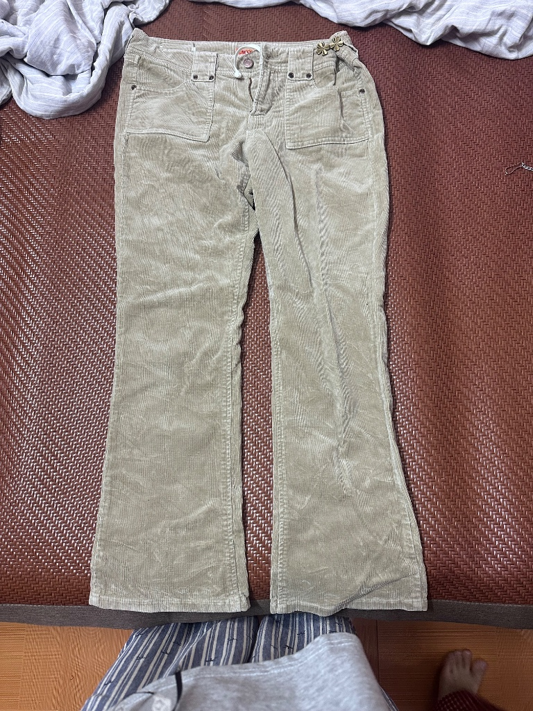 Quần ống loe nhung tăm vintage